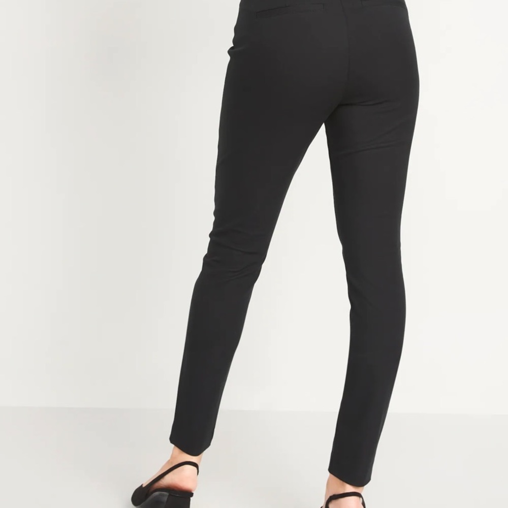 High rise black pixie pant NWT size 6